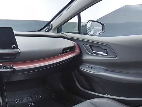 Used 2024 Toyota Prius Prime Premium FWD image 21