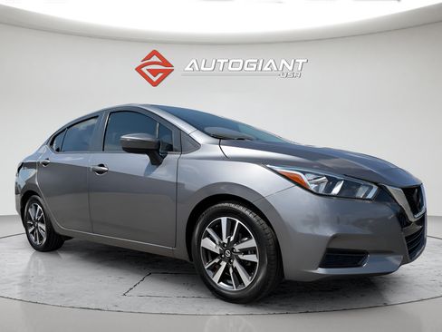 Used 2021 Nissan Versa SV FWD image 10