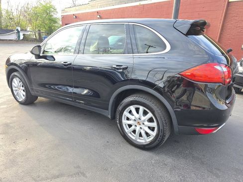 Used 2013 Porsche Cayenne image 3