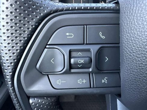 Certified 2025 Toyota Tacoma SR5 image 25