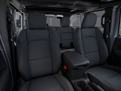 New 2026 Jeep Wrangler Unlimited Sahara w/ Technology Group AWD/4WD image 18