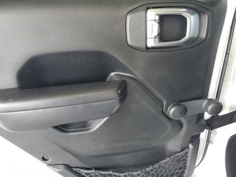 Used 2018 Jeep Wrangler Unlimited Sport AWD/4WD image 13