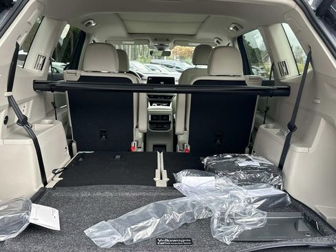 New 2026 Volkswagen Atlas SEL Premium R-Line image 6