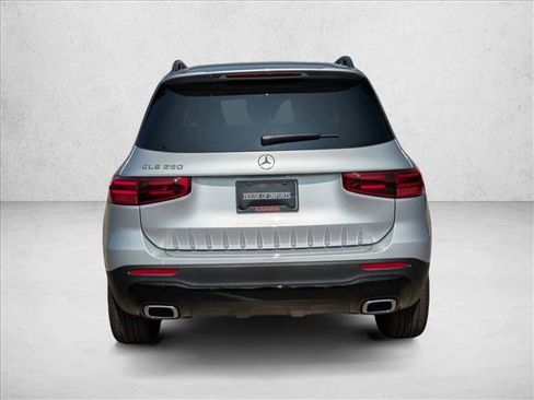 New 2026 Mercedes-Benz GLB 250 image 8