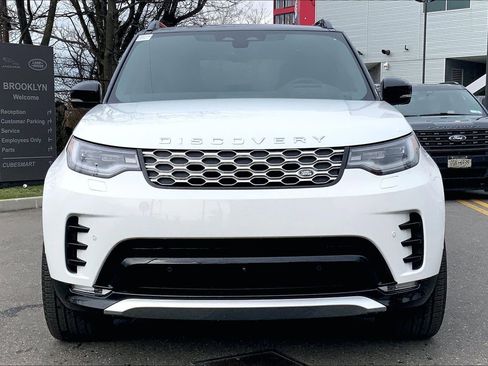 New 2026 Land Rover Discovery Limited Edition AWD/4WD image 3