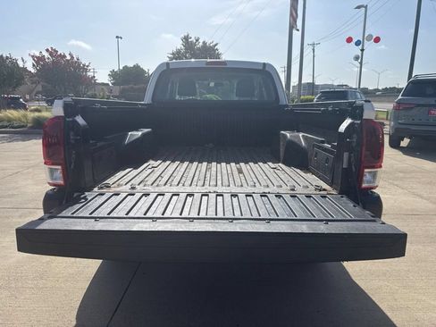 Used 2017 Toyota Tacoma SR RWD image 10