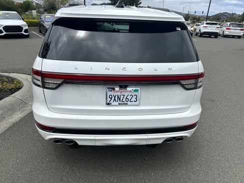 Used 2025 Lincoln Aviator Reserve w/ Jet Appearance Package AWD/4WD image 4
