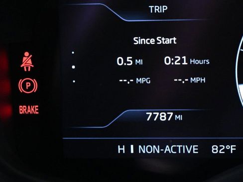 Used 2023 McLaren GT image 12