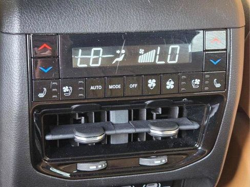 Used 2023 Jeep Grand Cherokee Summit AWD/4WD image 13