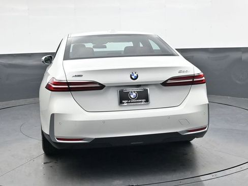 Used 2025 BMW 530i xDrive w/ Premium Package image 6