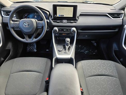 Certified 2025 Toyota RAV4 XLE image 18