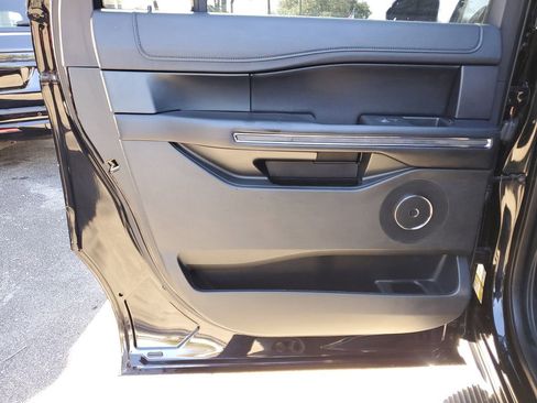 Used 2020 Ford Expedition Max XLT w/ Equipment Group 202A image 12