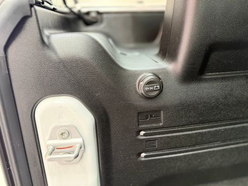 Used 2022 Jeep Wrangler Unlimited Sport image 29