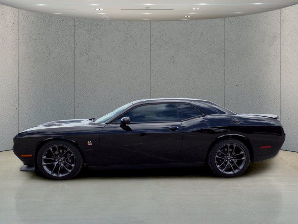 Used 2023 Dodge Challenger R/T Scat Pack RWD image 9