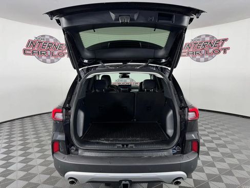 Used 2025 Ford Escape Platinum w/ Premium Technology Package AWD/4WD image 28