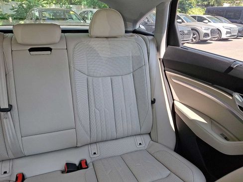 Used 2022 Audi e-tron Prestige AWD/4WD image 14