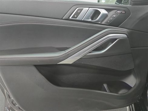 Used 2023 BMW X6 xDrive40i w/ Executive Package image 26