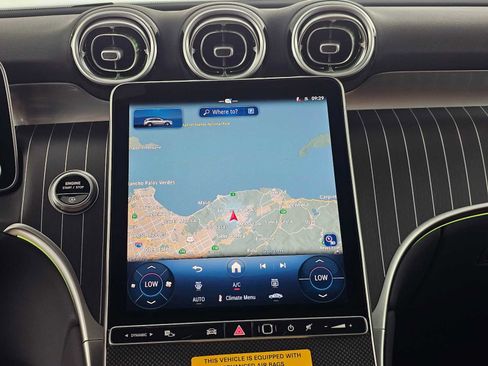 Used 2026 Mercedes-Benz GLC 300 image 24