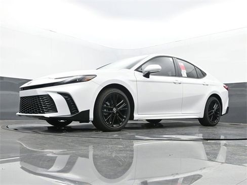 New 2026 Toyota Camry SE image 26