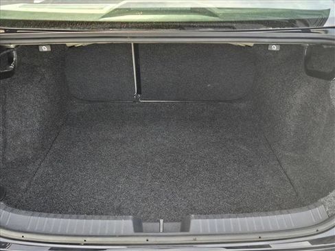 Used 2024 Volkswagen Jetta SE w/ Black Wheel Package image 6