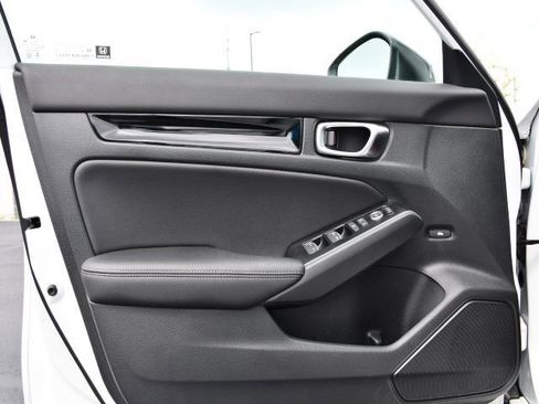 Used 2025 Honda Civic Sport Touring image 11