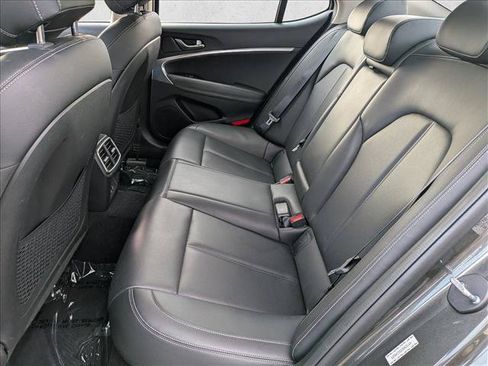 Used 2025 Genesis G70 2.5T RWD image 25