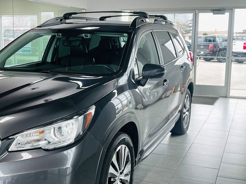 Used 2019 Subaru Ascent Limited w/ Popular Package #4 image 2