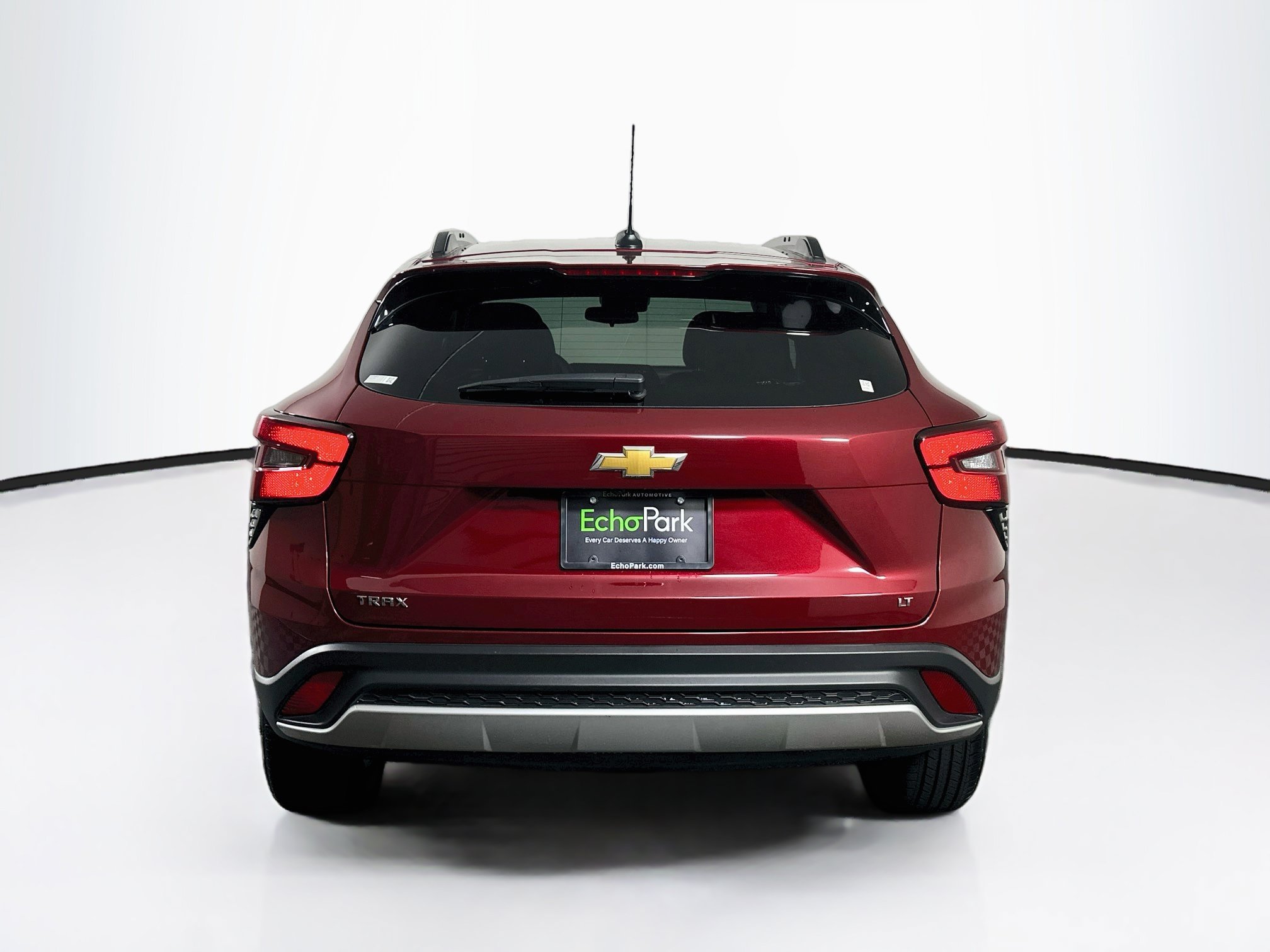 Used 2025 Chevrolet Trax LT FWD image 7