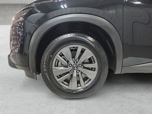 Used 2024 Nissan Pathfinder SV image 23