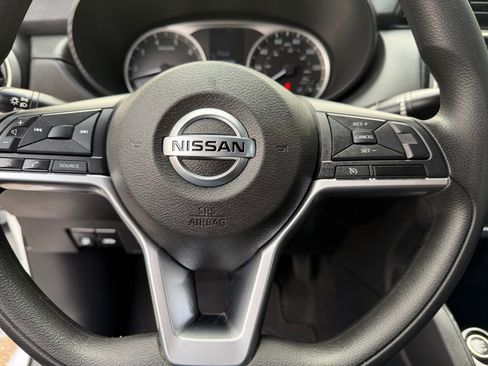 Used 2021 Nissan Versa S image 18