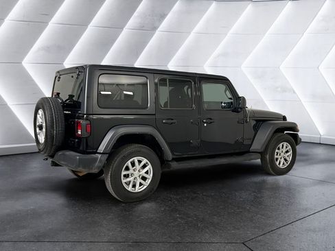 Used 2023 Jeep Wrangler Unlimited Sport AWD/4WD image 4