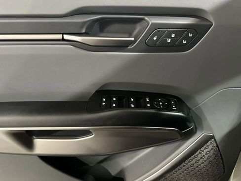 New 2026 Kia EV9 Wind image 16