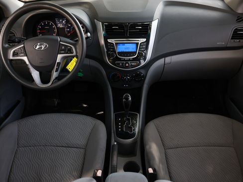 Used 2013 Hyundai Accent GLS w/ Premium Pkg FWD image 2