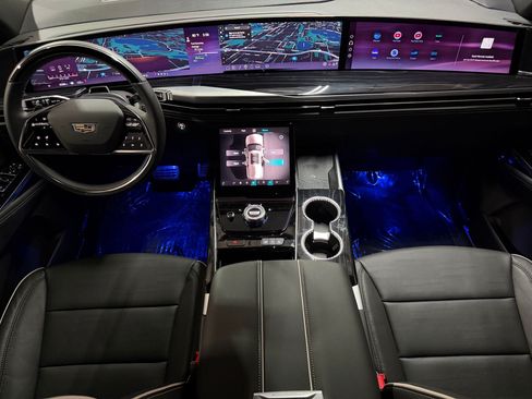 Certified 2025 Cadillac Escalade Sport w/ Touring Package AWD/4WD image 12