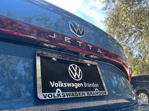 New 2026 Volkswagen Jetta SE FWD image 39