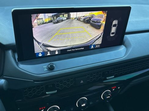 Used 2024 Honda Accord Touring image 12