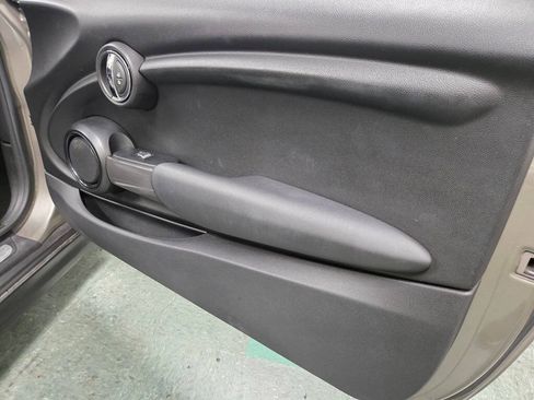 Used 2019 MINI Cooper Convertible w/ Signature Upholstery Package FWD image 26