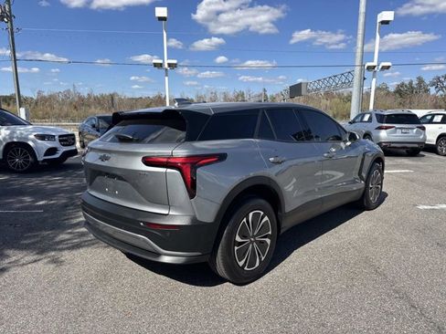 Used 2025 Chevrolet Blazer EV LT image 3