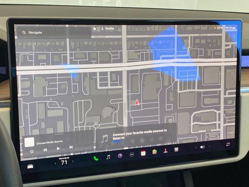 Used 2022 Tesla Model S AWD image 24