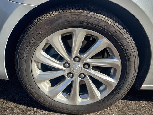 Used 2015 Buick LaCrosse Leather image 3