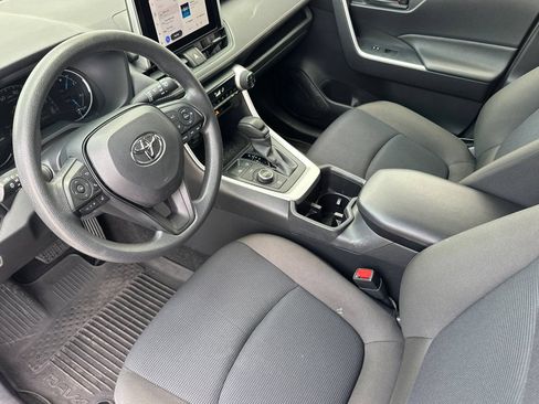 Used 2024 Toyota RAV4 LE AWD/4WD image 10