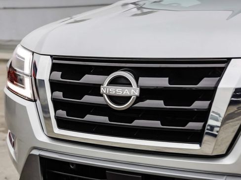 Used 2023 Nissan Armada SV AWD/4WD image 6