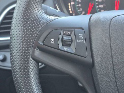 Certified 2022 Chevrolet Trax LS w/ Tint and Cruise Package image 31