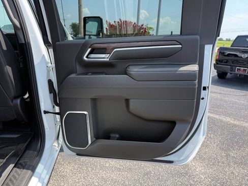 Used 2025 GMC Sierra 2500 SLT w/ SLT Convenience Package AWD/4WD image 22