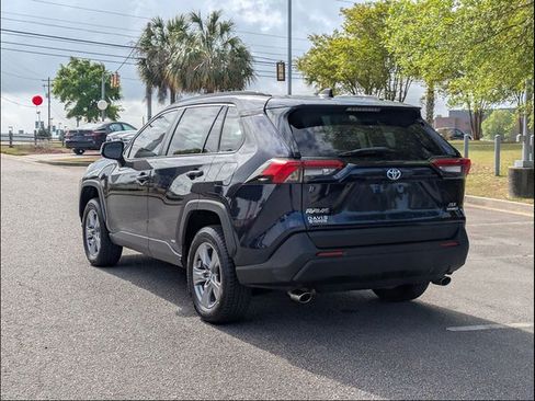Used 2023 Toyota RAV4 XLE w/ Convenience Package AWD/4WD image 5