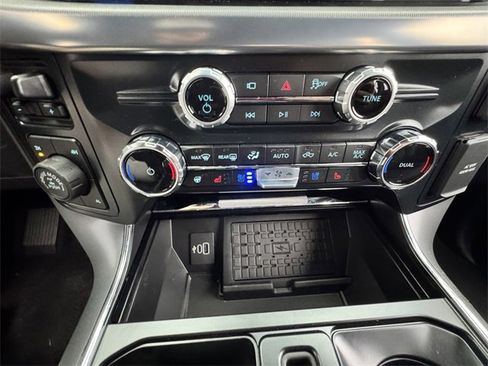 New 2025 Ford F150 Lariat w/ Equipment Group 501A Mid image 28