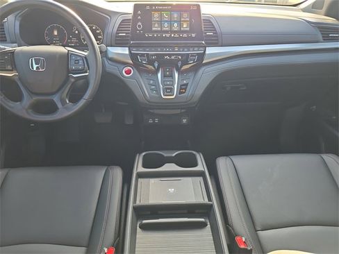 Used 2025 Honda Odyssey Sport-L image 17
