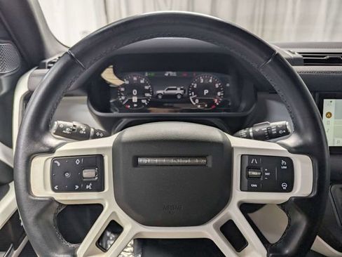 Used 2023 Land Rover Defender 110 S image 22