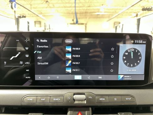 Used 2025 Kia K4 EX image 12