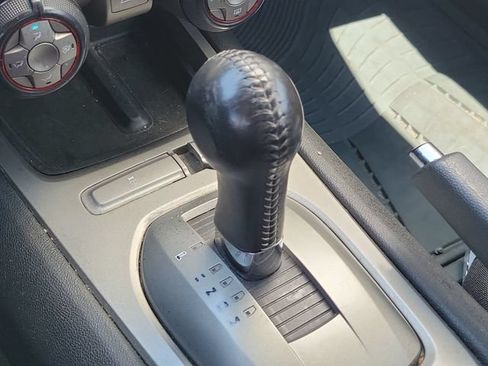 Used 2015 Chevrolet Camaro LT RWD image 31